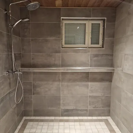 Spacious Near Santa Claus Village *