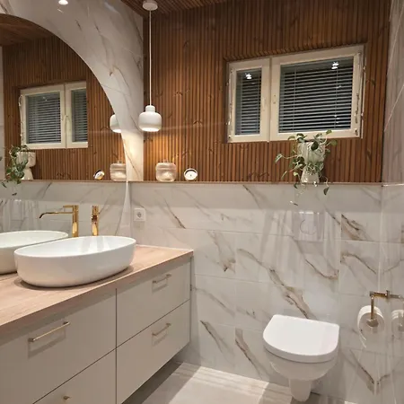 Spacious Near Santa Claus Village *
